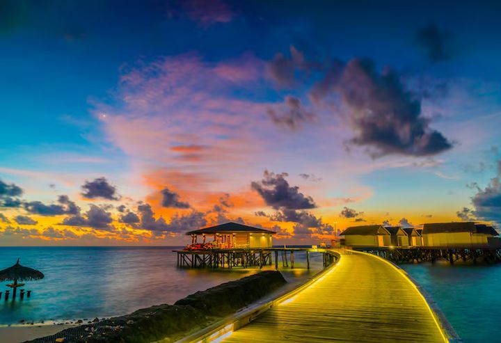 Maldives Overwater Villas: Booking Guide for 2025