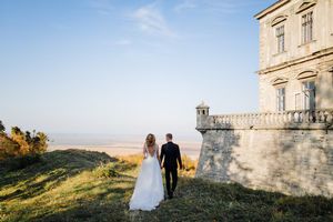 How to Plan a Luxury Destination Wedding Abroad (2025 Guide)